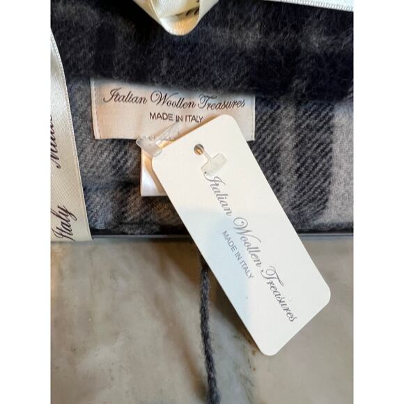 Large Italian Wool Fringed Paid Scarf Light Gray - Picture 3 of 6